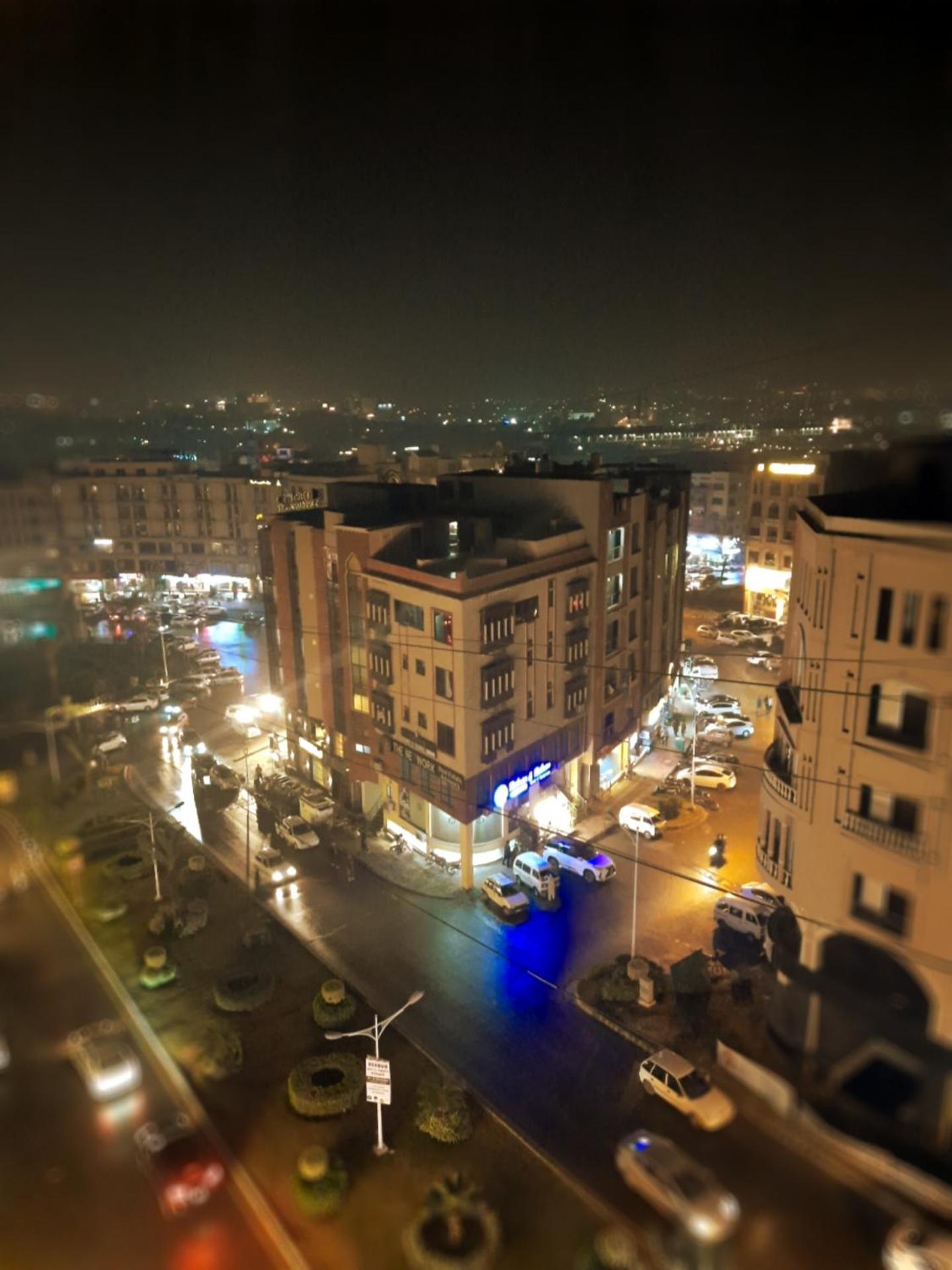 Northern Suites Bahria Town راوالبيندي الغرفة الصورة